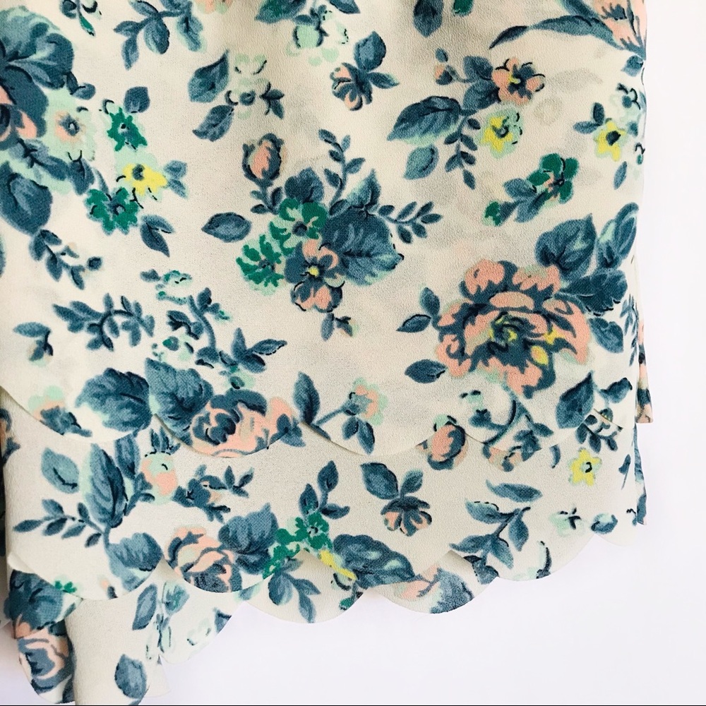 E BY ELOISE Floral Scalloped Hem Shorts Cream/Blue/Peach - Picture 8 of 12